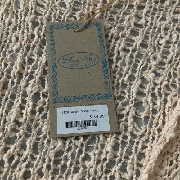 NWT Blue Sky Clothing Co Popcorn Shrug - Picture 3 of 9